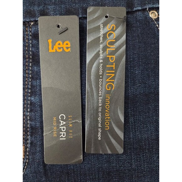 Lee Sculpting Jeans. Capri. Slim Fit. Mid-rise. Size 18. NWT - Picture 2 of 9